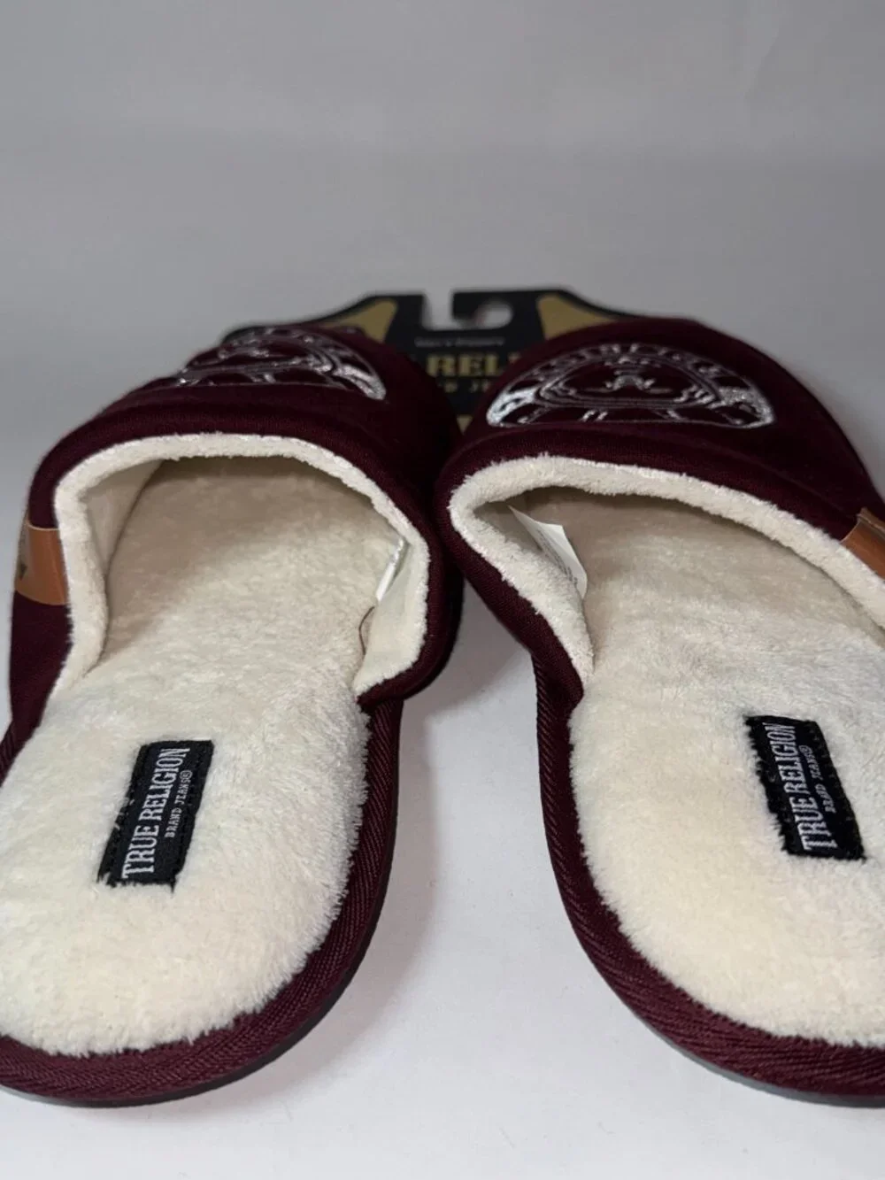 True religon Men's Designer Slippers House Shoes Slides Size 9-10 us